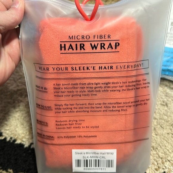 BUNDLE of 2 items Sleek'e Microfiber Hair Wrap & Afterspa Back Scrubber NWT - Picture 3 of 5
